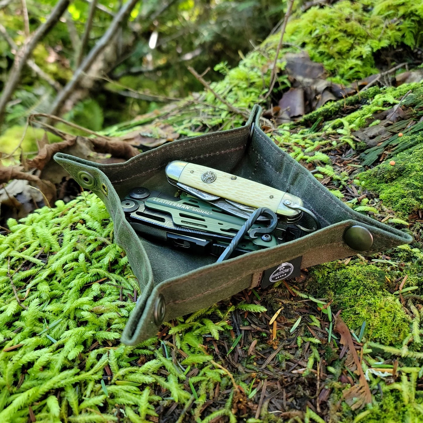 EDC Waxed Canvas Travel Tray snapped together