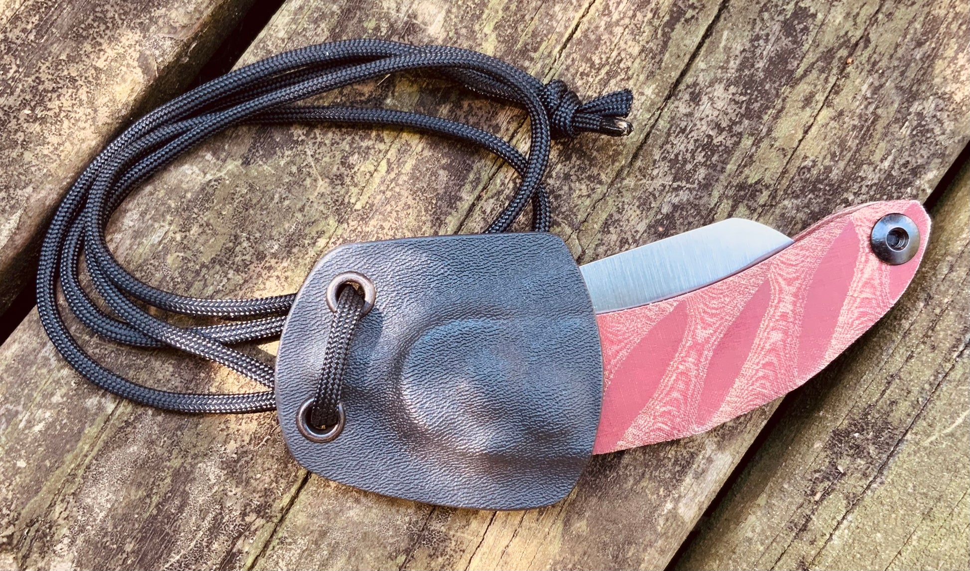 Banana Peel Folder and Custom Neck Sheath Combo in red micarta